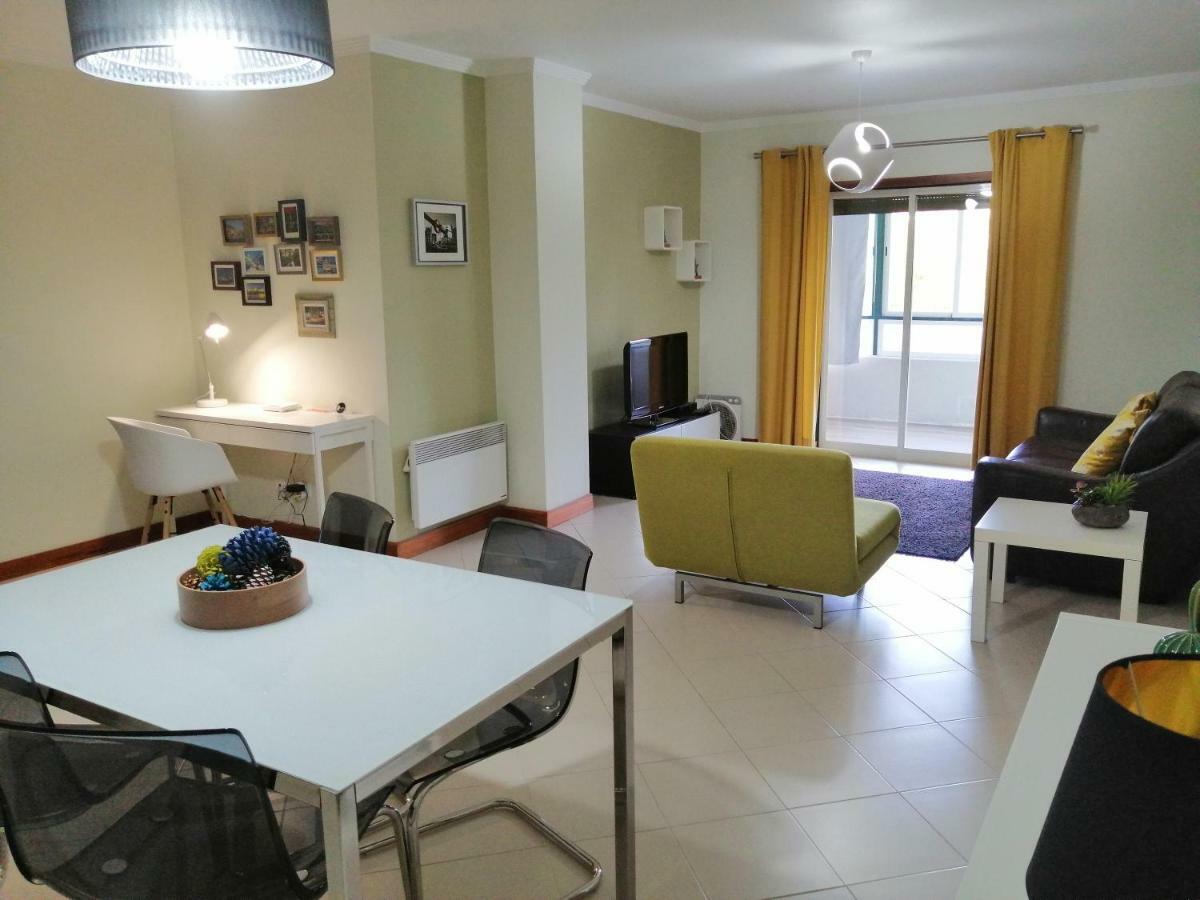 البوفيرا Indigo Suite Apartments الغرفة الصورة